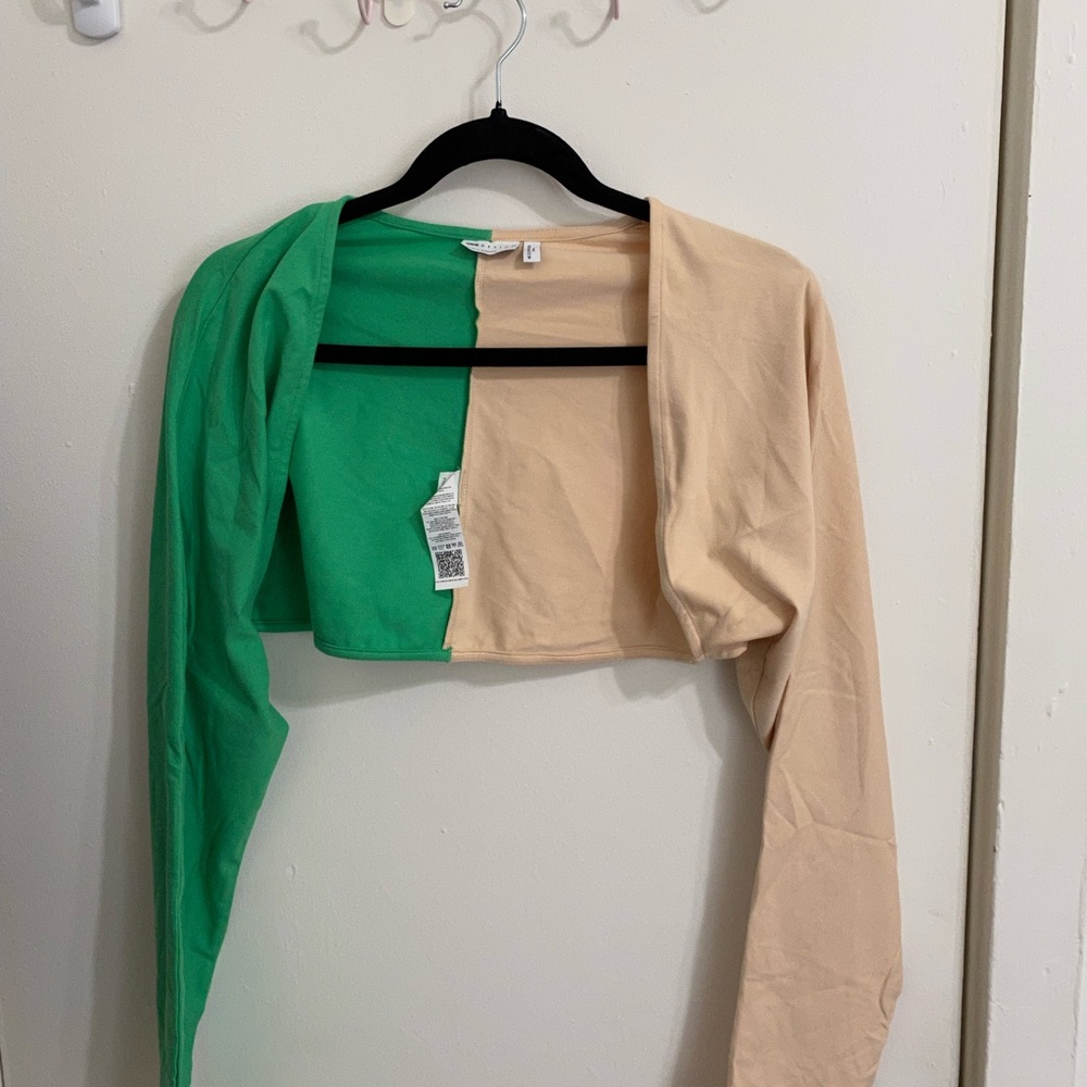 Green and beige bolero long sleeve